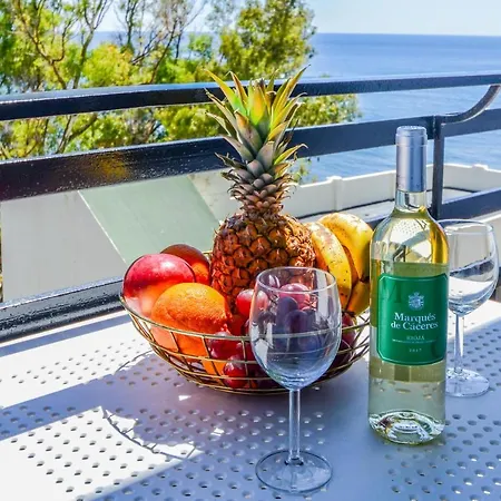 1 Bedroom Sea View In Center Of Marbella! Appartamento *